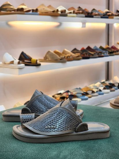 صورة شرقي جلد ثعبان مديل 42